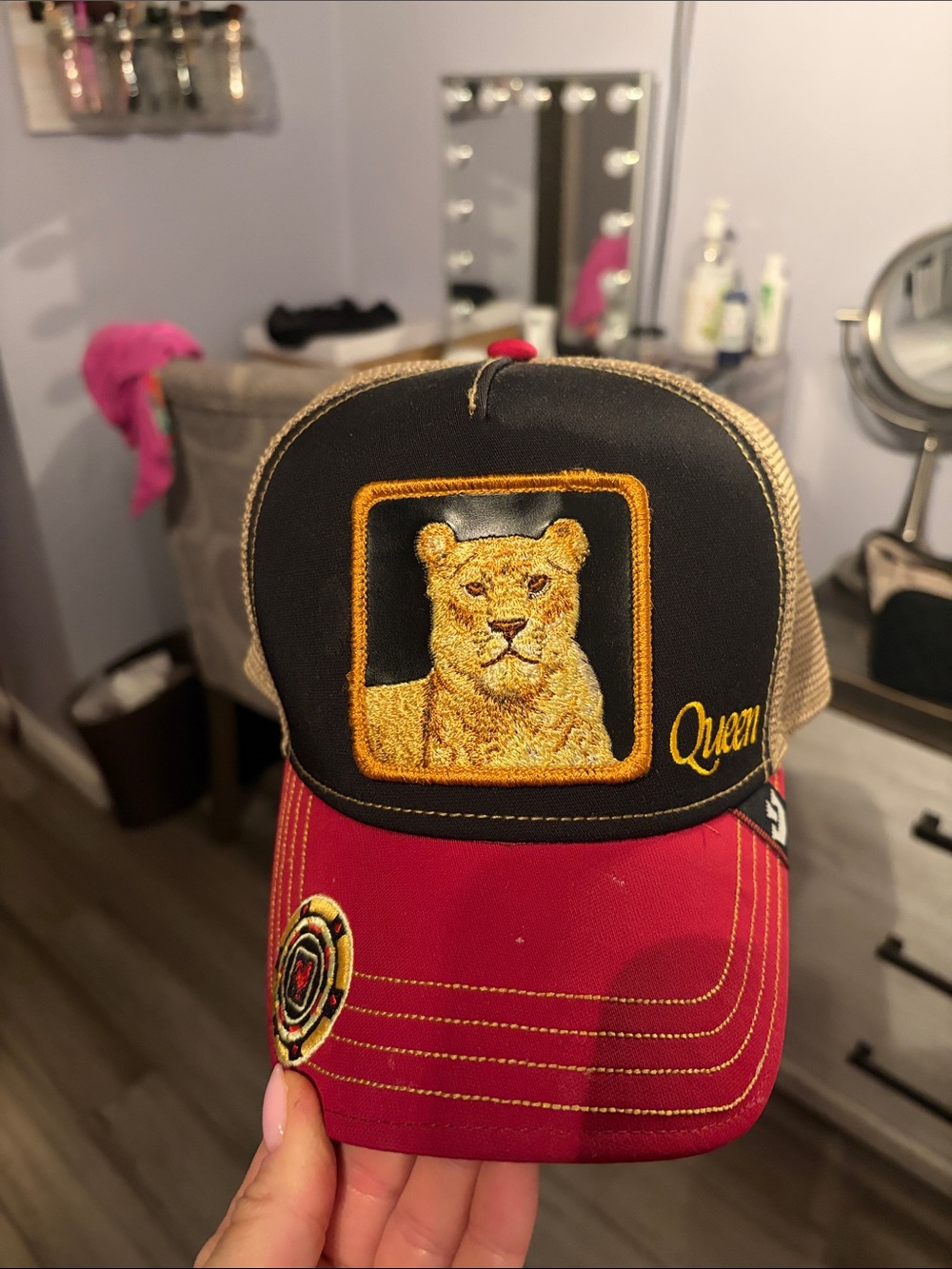 Que Kids Lion Patch Trucker Hat - Black, Red & Gold